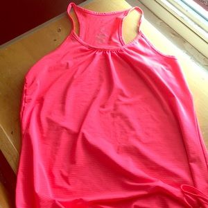 ❤️3 for $20❤️ Coral tank top by Old Navy Active